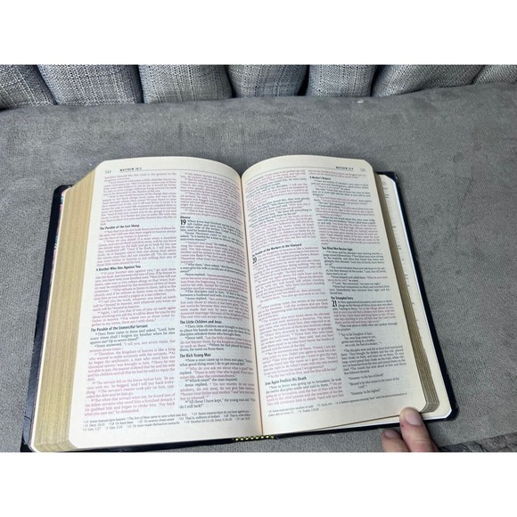 NIV Bible Red Letter Maps References Black 2001 Zondervan - Picture 10 of 11